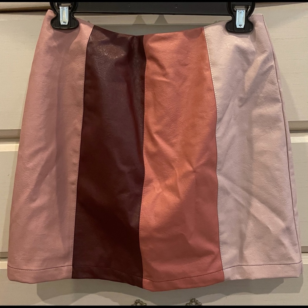 Faux leather pink striped skirt